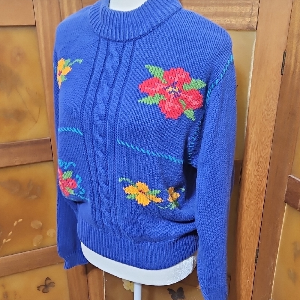 Vintage Blue Floral Turtleneck Sweater - Picture 6 of 11